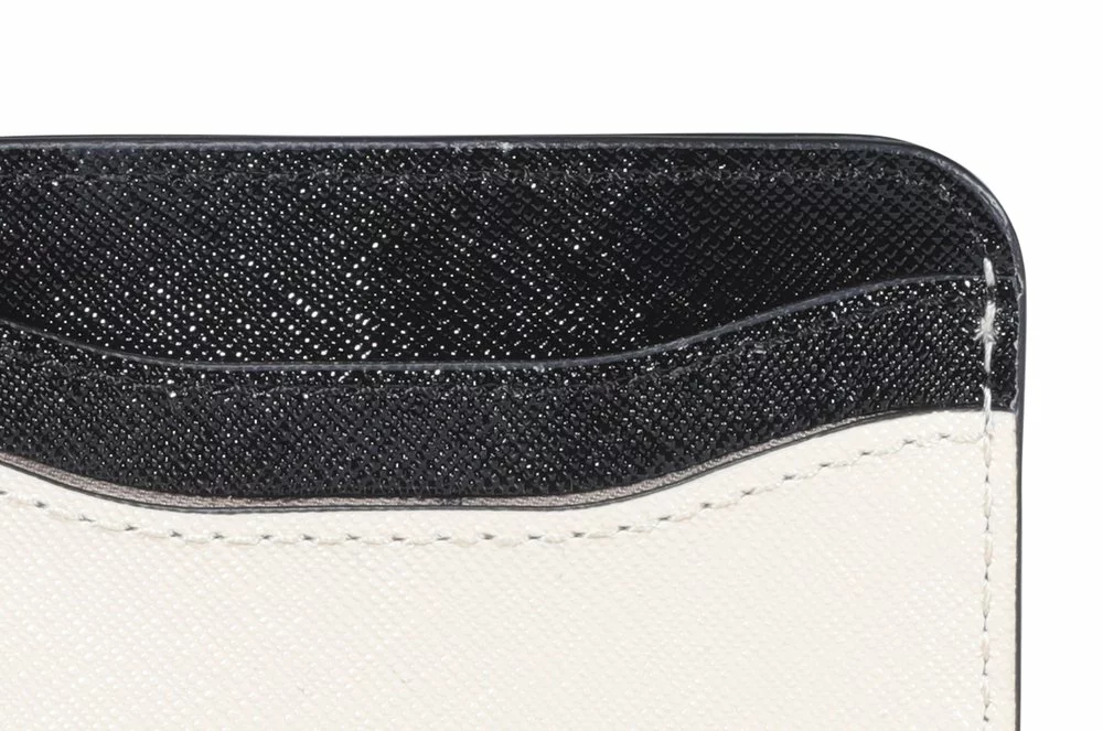 ( New Season ) Marc Jacobs Logo Plaque Card Case Women, White 4 ( New Season ) Marc Jacobs Logo Plaque Card Case Women, White - Image 4