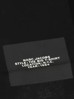( New Season ) Marc Jacobs Logo Printed Oversized T-Shirt Women, Black 9 ( New Season ) Marc Jacobs Logo Printed Oversized T-Shirt Women, Black -Marc Jacobs Store 7be7f887d8ed72469a354635e66c5635